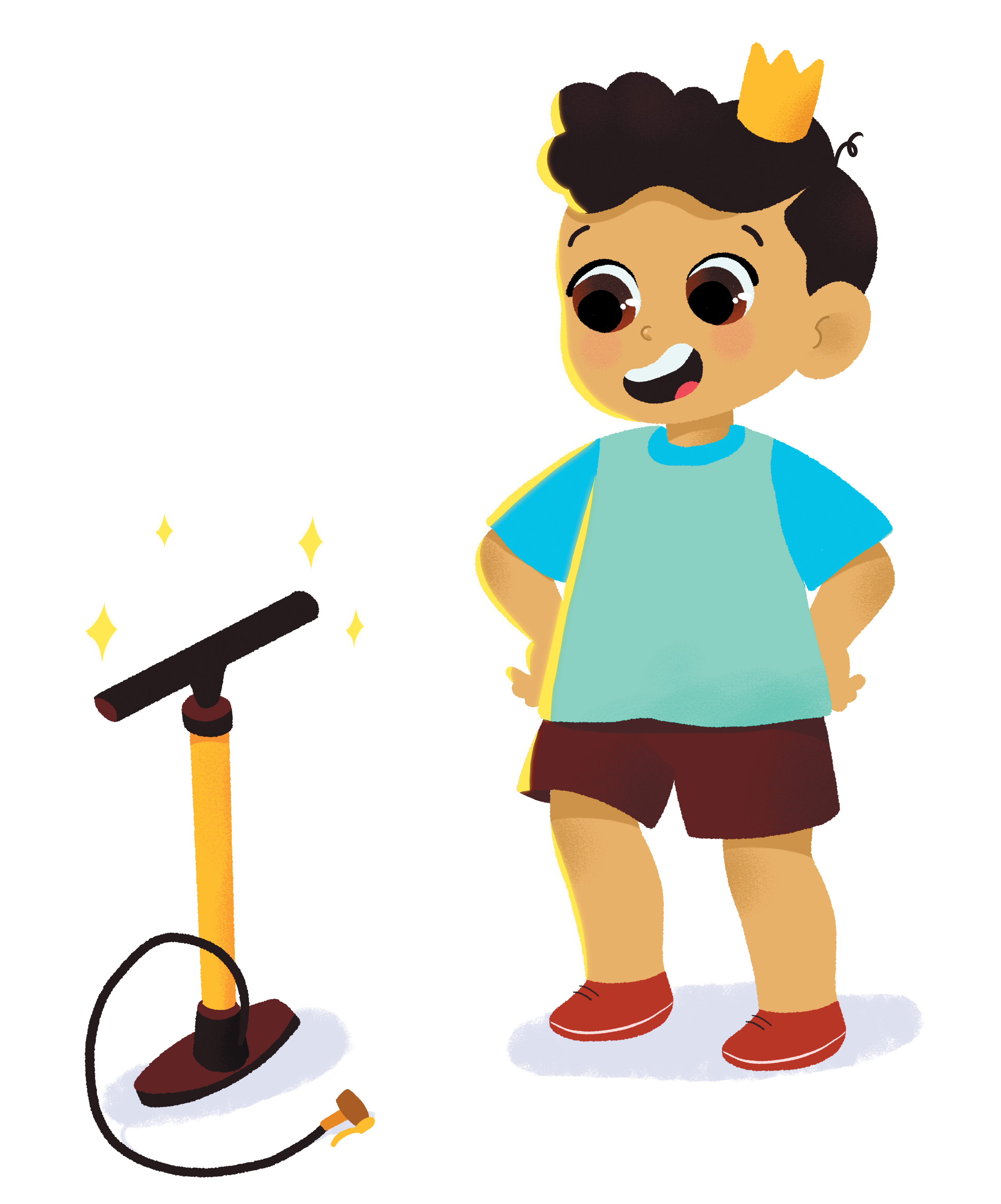 Menino sorridente com coroa dourada olha para um bomba de encher pneu brilhante. Ele usa a mesma roupa colorida da imagem anterior.